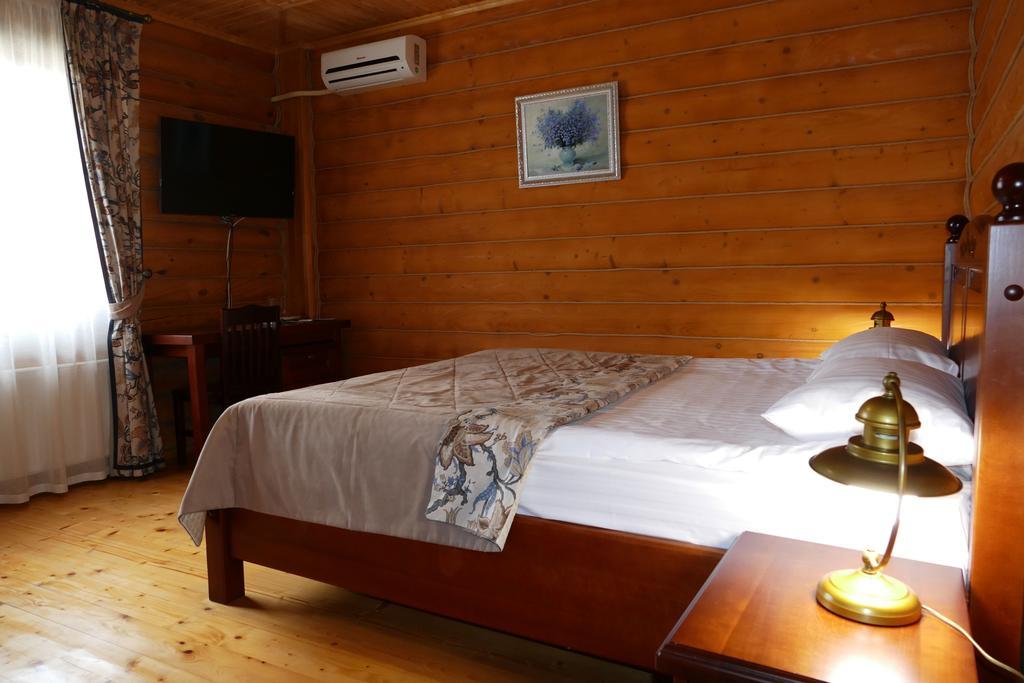 Комплекс Відпочинку Пампушка & Подушка Hotel Burlach'ya Balka ภายนอก รูปภาพ