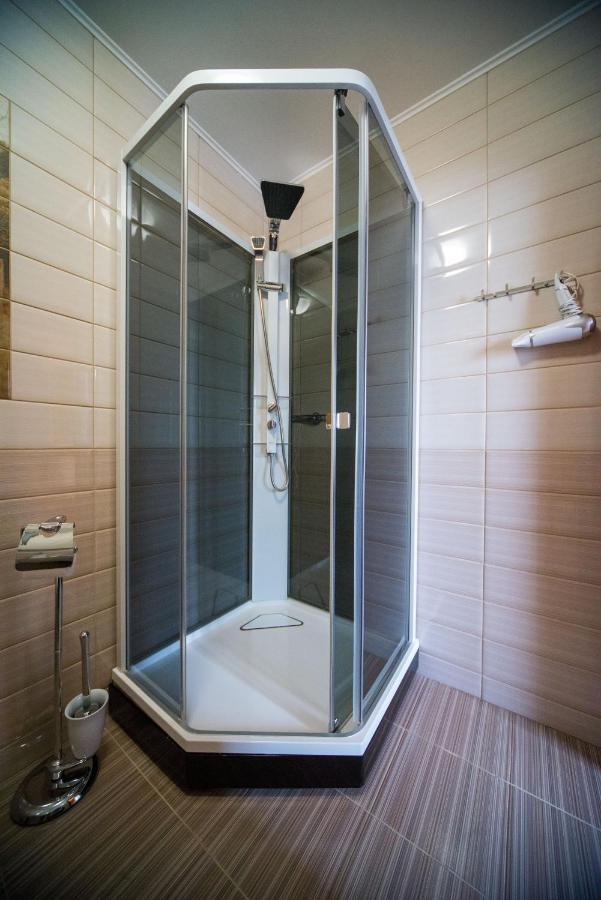 Комплекс Відпочинку Пампушка & Подушка Hotel Burlach'ya Balka ภายนอก รูปภาพ
