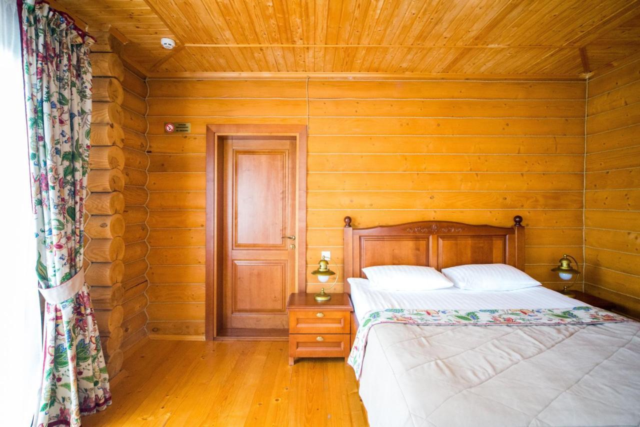 Комплекс Відпочинку Пампушка & Подушка Hotel Burlach'ya Balka ภายนอก รูปภาพ