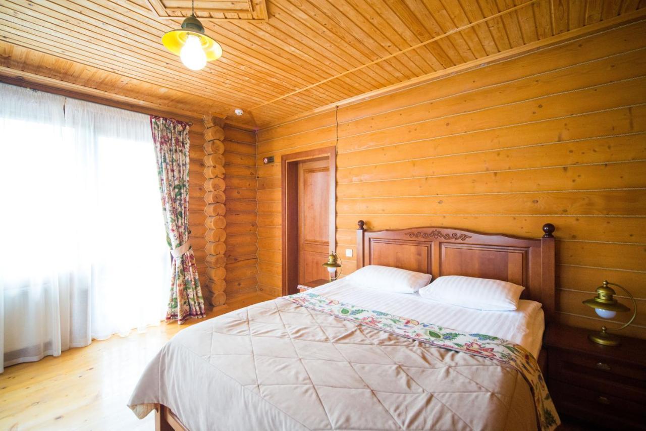 Комплекс Відпочинку Пампушка & Подушка Hotel Burlach'ya Balka ภายนอก รูปภาพ