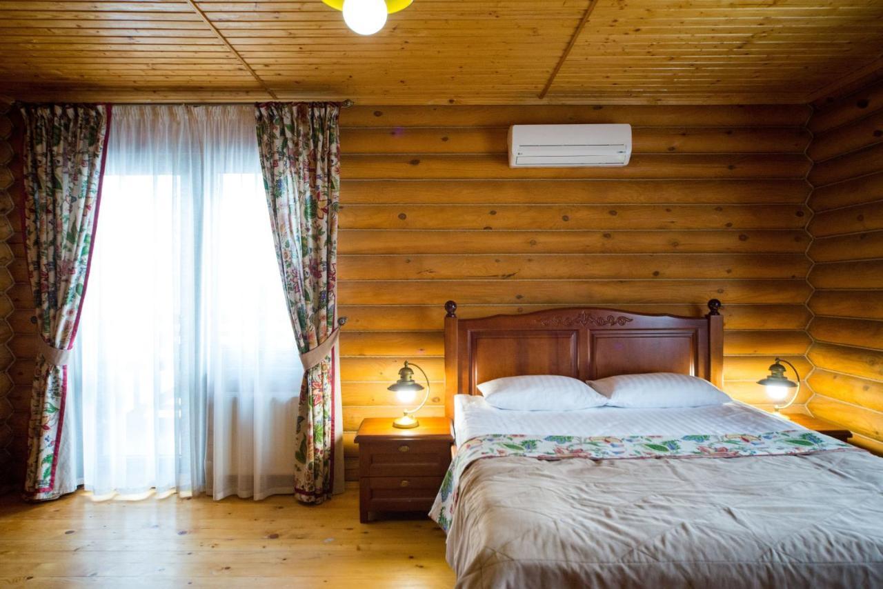Комплекс Відпочинку Пампушка & Подушка Hotel Burlach'ya Balka ภายนอก รูปภาพ