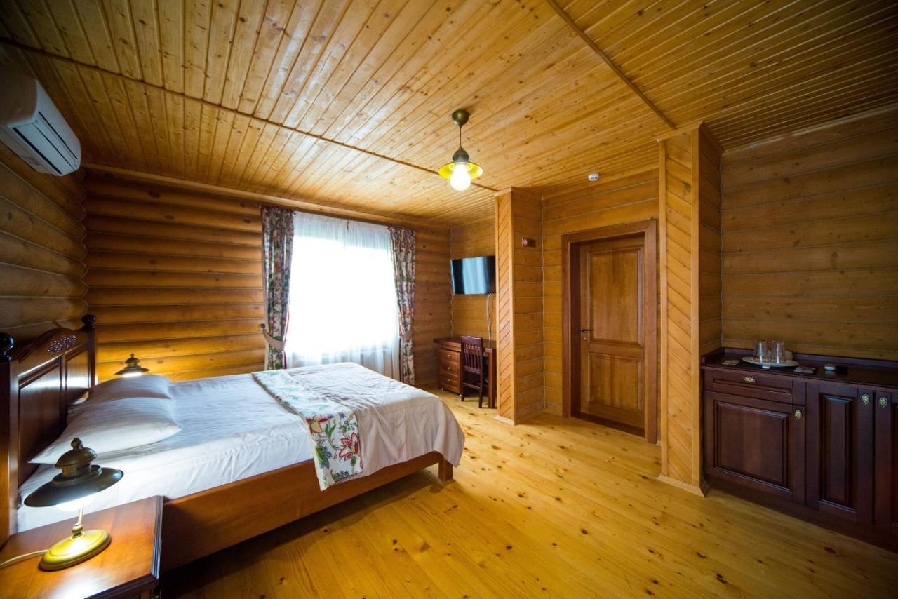 Комплекс Відпочинку Пампушка & Подушка Hotel Burlach'ya Balka ภายนอก รูปภาพ