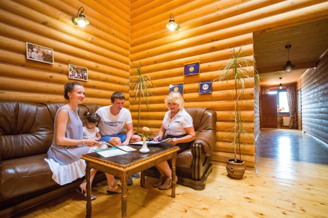 Комплекс Відпочинку Пампушка & Подушка Hotel Burlach'ya Balka ภายนอก รูปภาพ